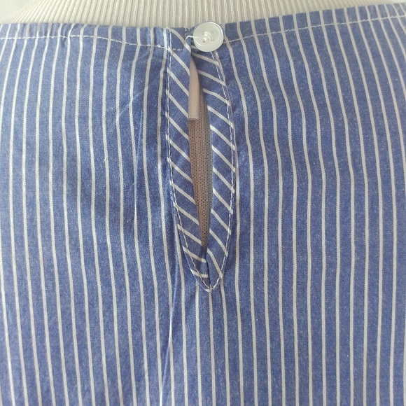 Sleeveless Semifited Top Size: L/XL/XXL - Picture 5 of 6